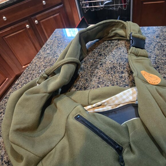 Like New Pet Carrier - Picture 2 of 4